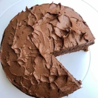 THE BEST VEGAN CHOCOLATE CAKE