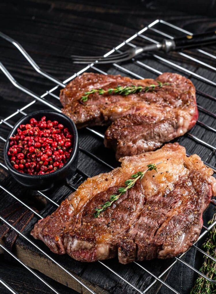 How to Cook a Prime Rib Steak in the Oven