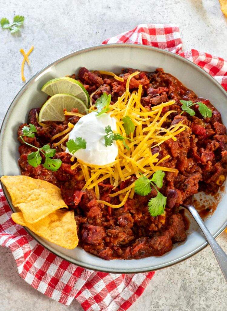 How Long Does Chili Last in the Fridge?